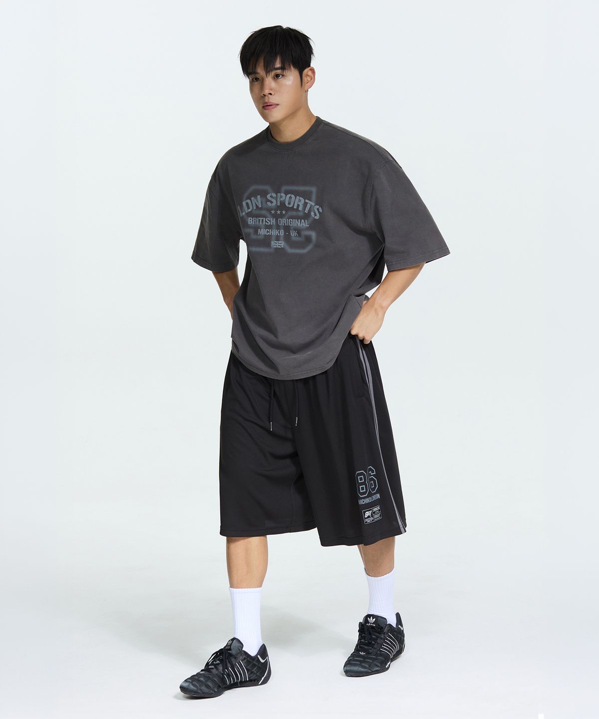 미치코런던 스포츠(MICHIKO LONDON SPORTS) LDN 빈티지 피그먼트 반팔 티셔츠 빈티지 차콜
