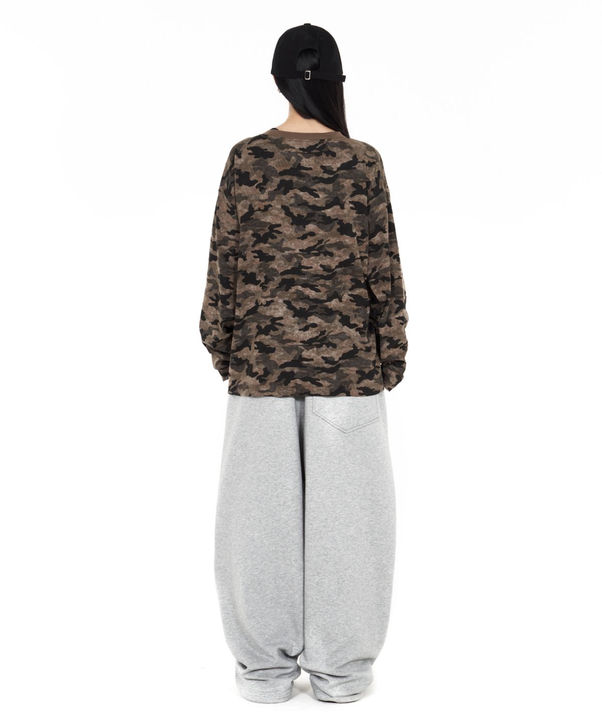 아이돈워너셀(IDWS) Cross Layered Sweat Pants Gray