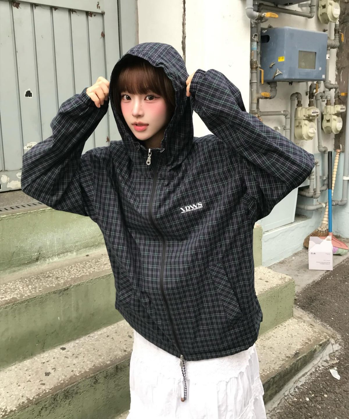 아이돈워너셀(IDWS) Vortex Check Windbreaker Navy