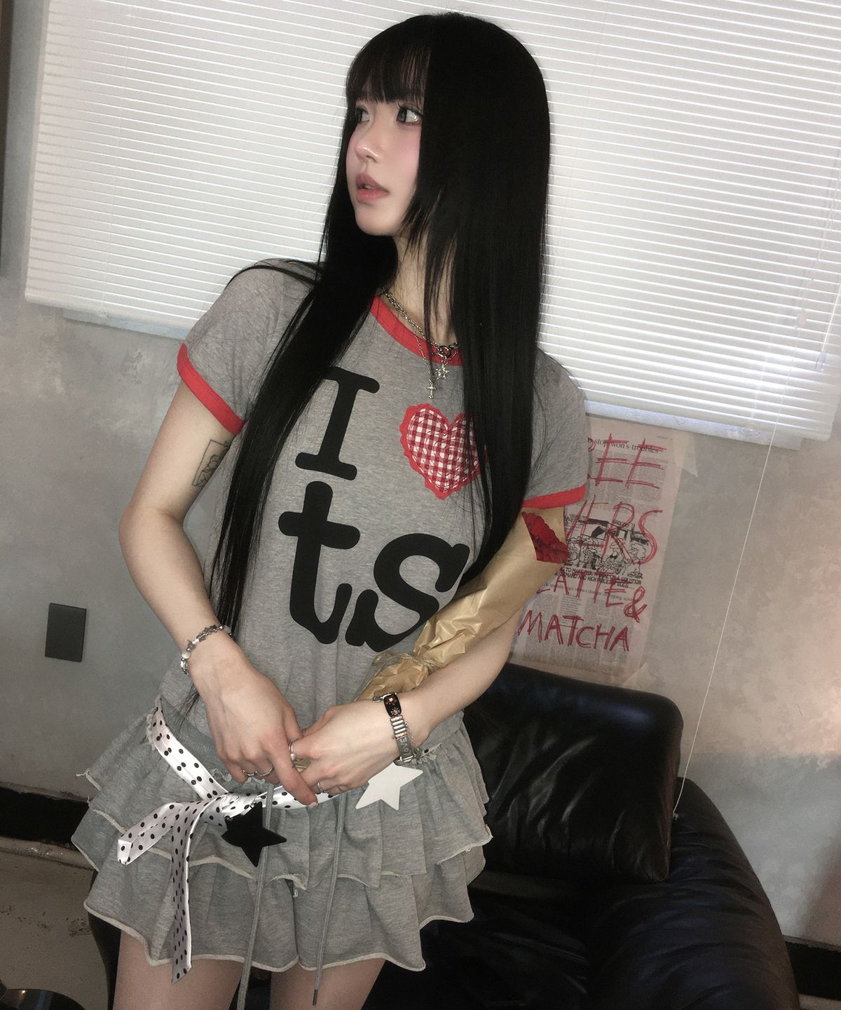 탄산마그네슘(TANSANMAGNESIUM) 하트 링거 티셔츠 (그레이)