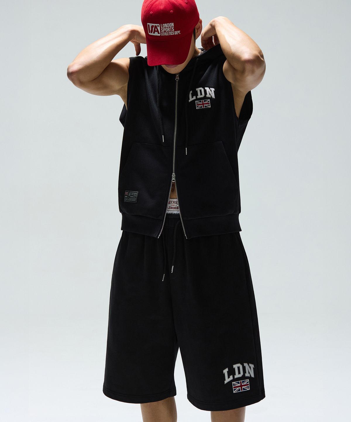미치코런던 스포츠(MICHIKO LONDON SPORTS) LDN 버뮤다 스웻 팬츠 블랙