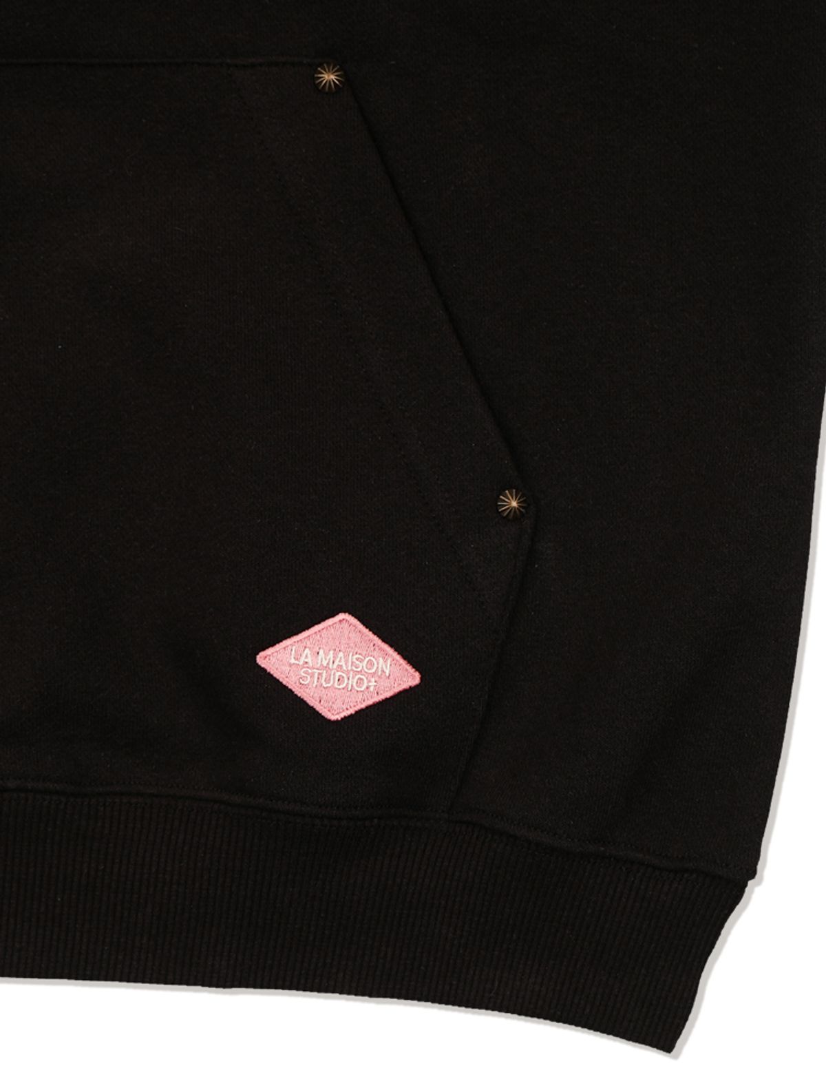 라 메종 스튜디오(LA MAISON STUDIO) LA MAISON ESSENTIAL CROP HOODIE BLACK(FCG1TS683M)