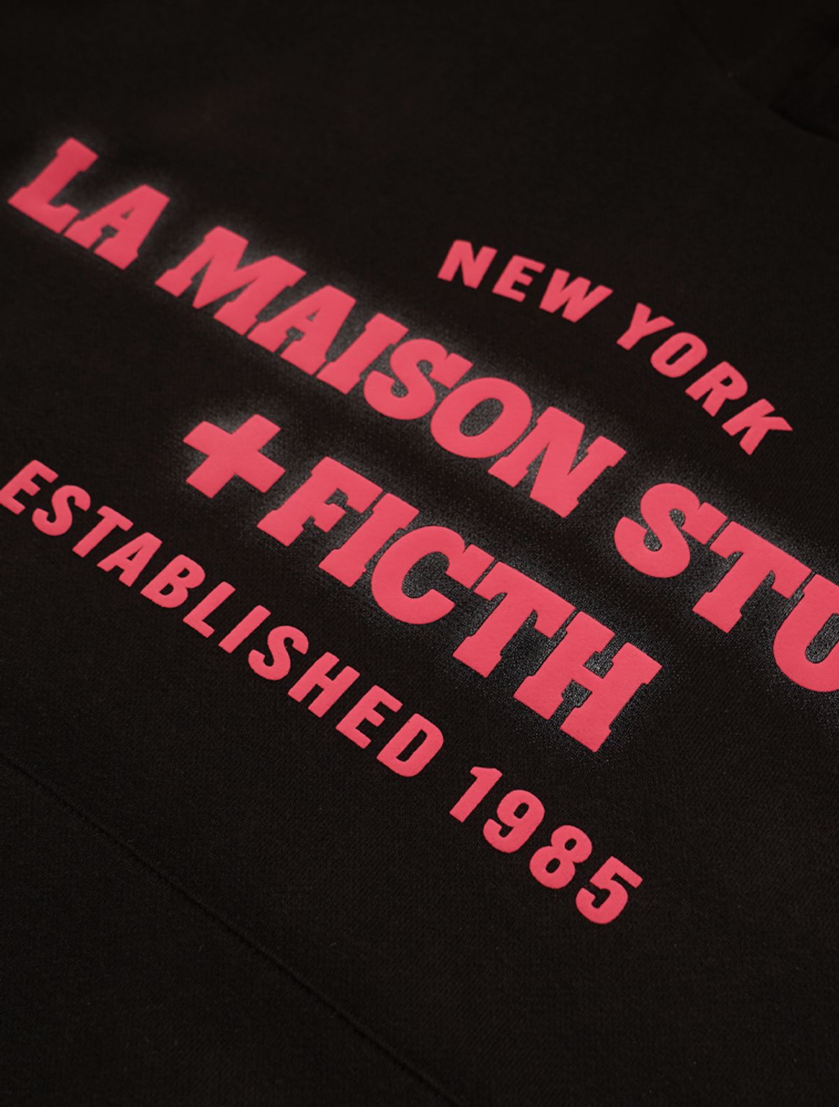라 메종 스튜디오(LA MAISON STUDIO) LA MAISON ESSENTIAL CROP HOODIE BLACK(FCG1TS683M)