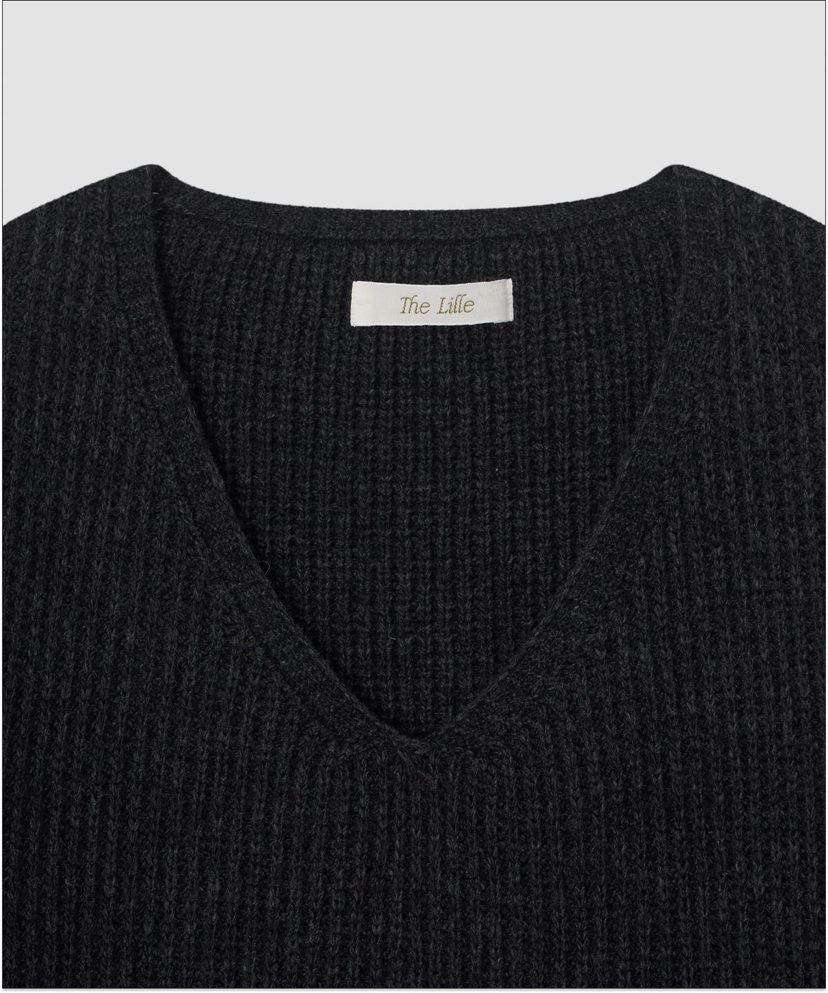더 릴(THE LILLE) Wholegarment V-Neck Knit_Charcoal