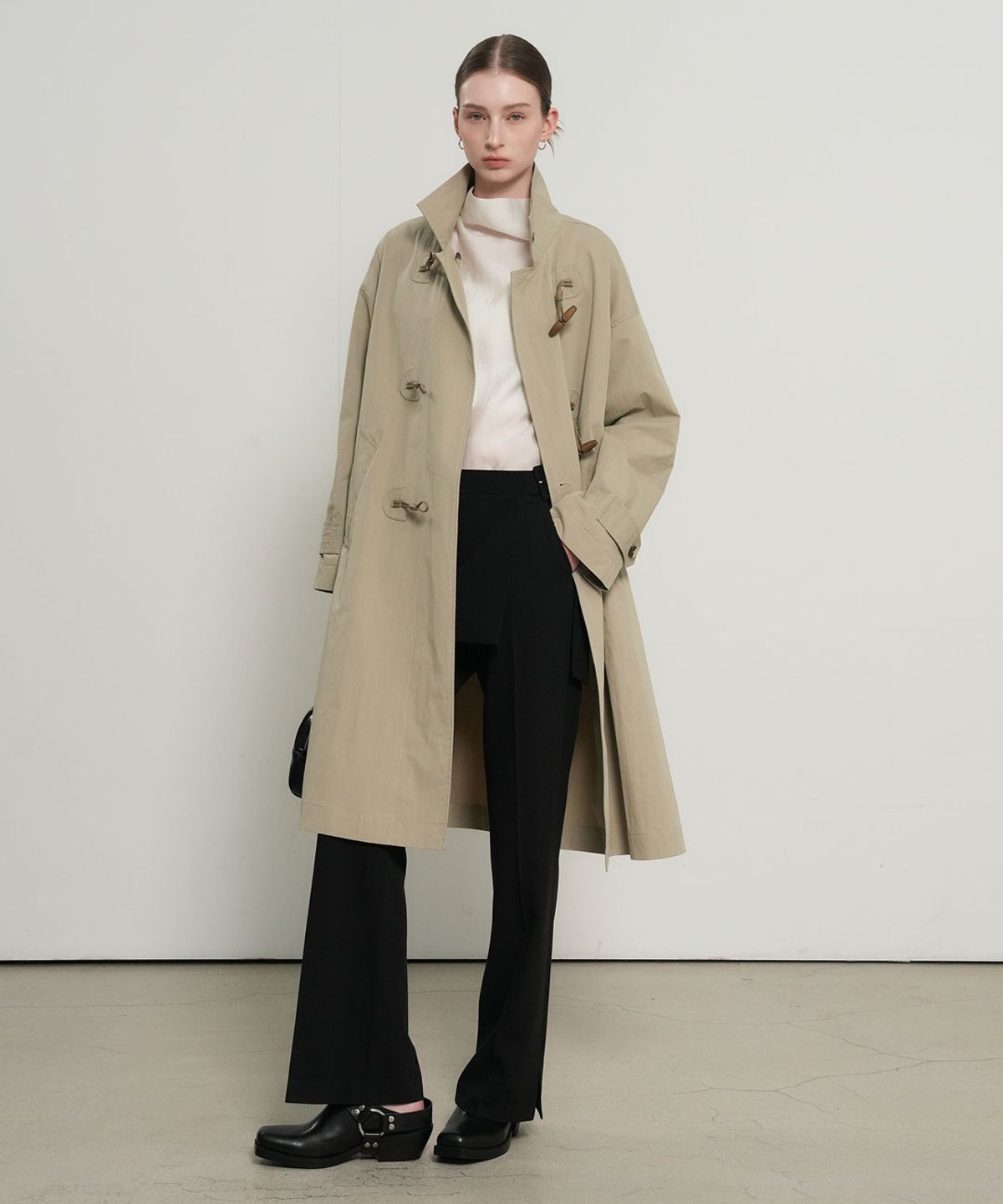 제너럴아이디어(GENERALIDEA) 토글 싱글 트렌치 코트 [BEIGE] / GF1LCT501