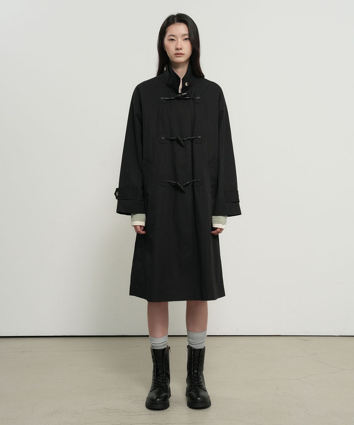 제너럴아이디어(GENERALIDEA) 토글 싱글 트렌치 코트 [BLACK] / GF1LCT501