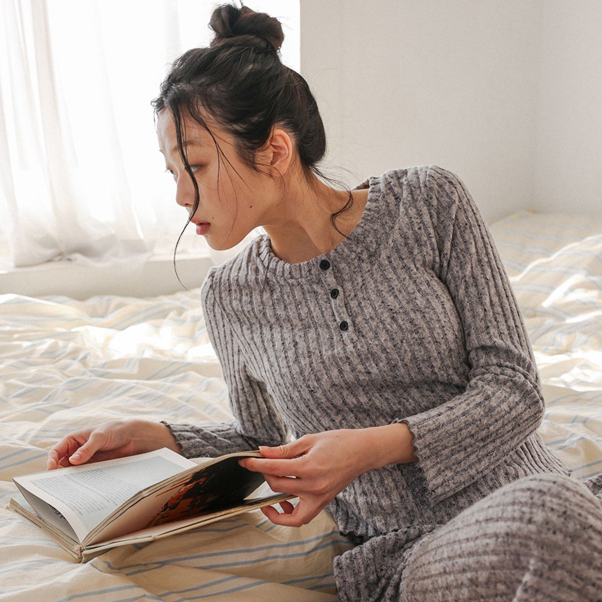멜라니조이(MELANIE JOY) MJ_Textured button pajama two-piece set_GRAY