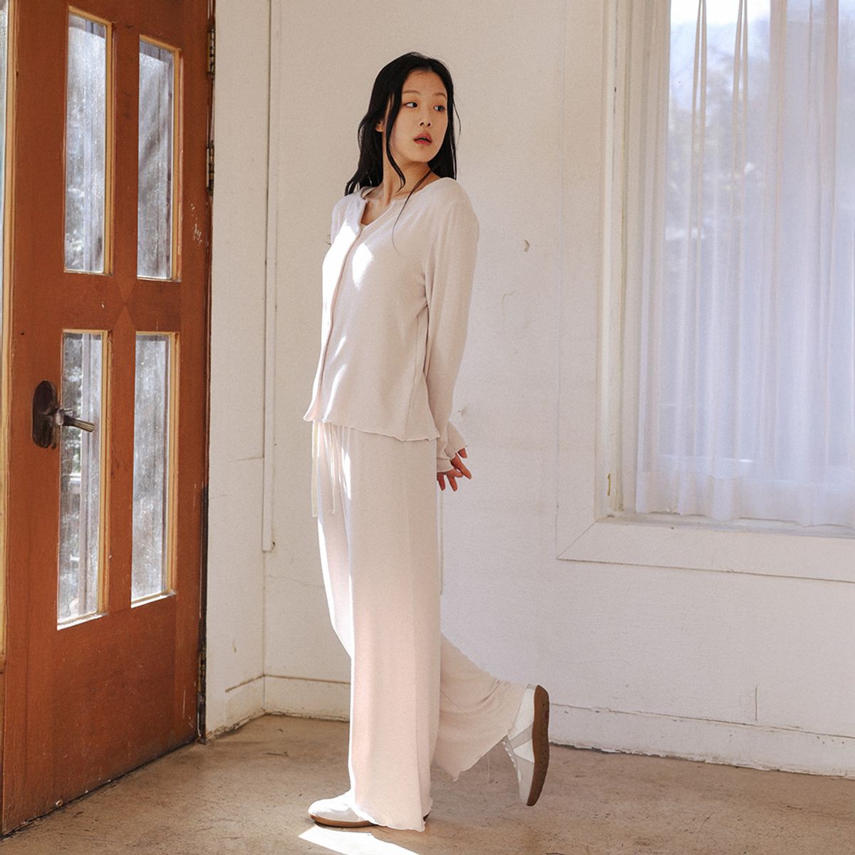 멜라니조이(MELANIE JOY) MJ_Minimal button pajama two-piece set_LIGHT PINK
