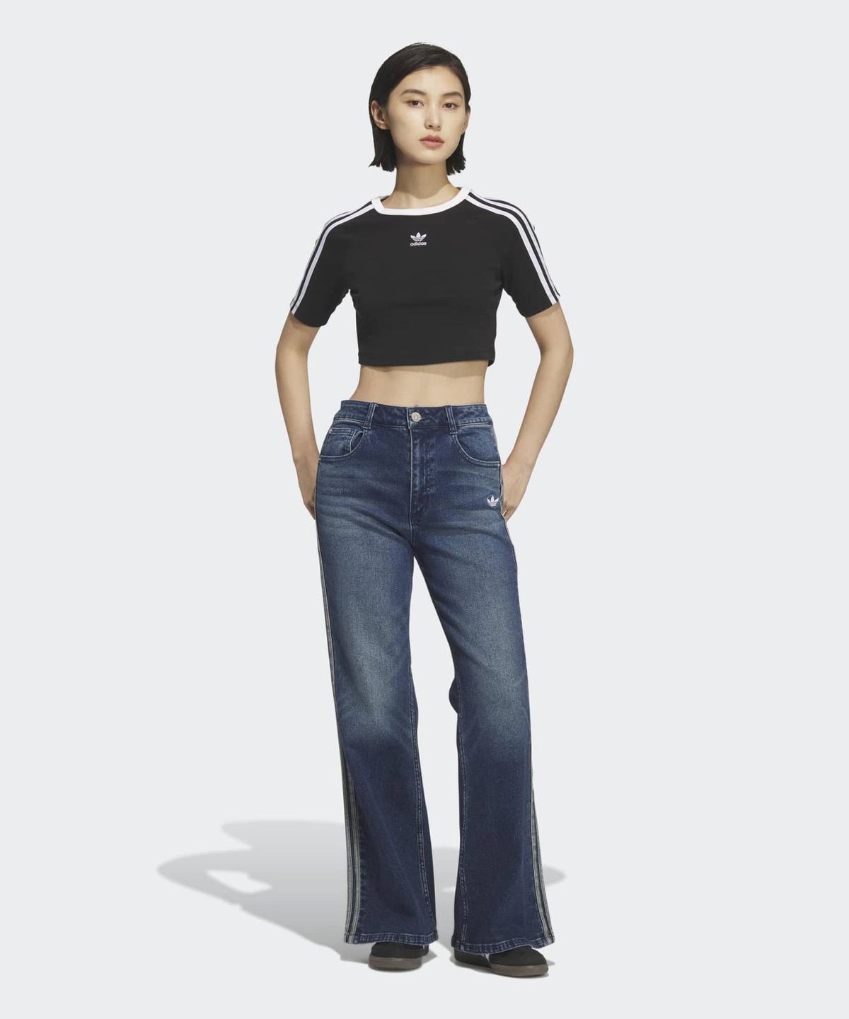 아디다스(ADIDAS) 워시드 플레어 팬츠 - 미드블루데님 / KT3174