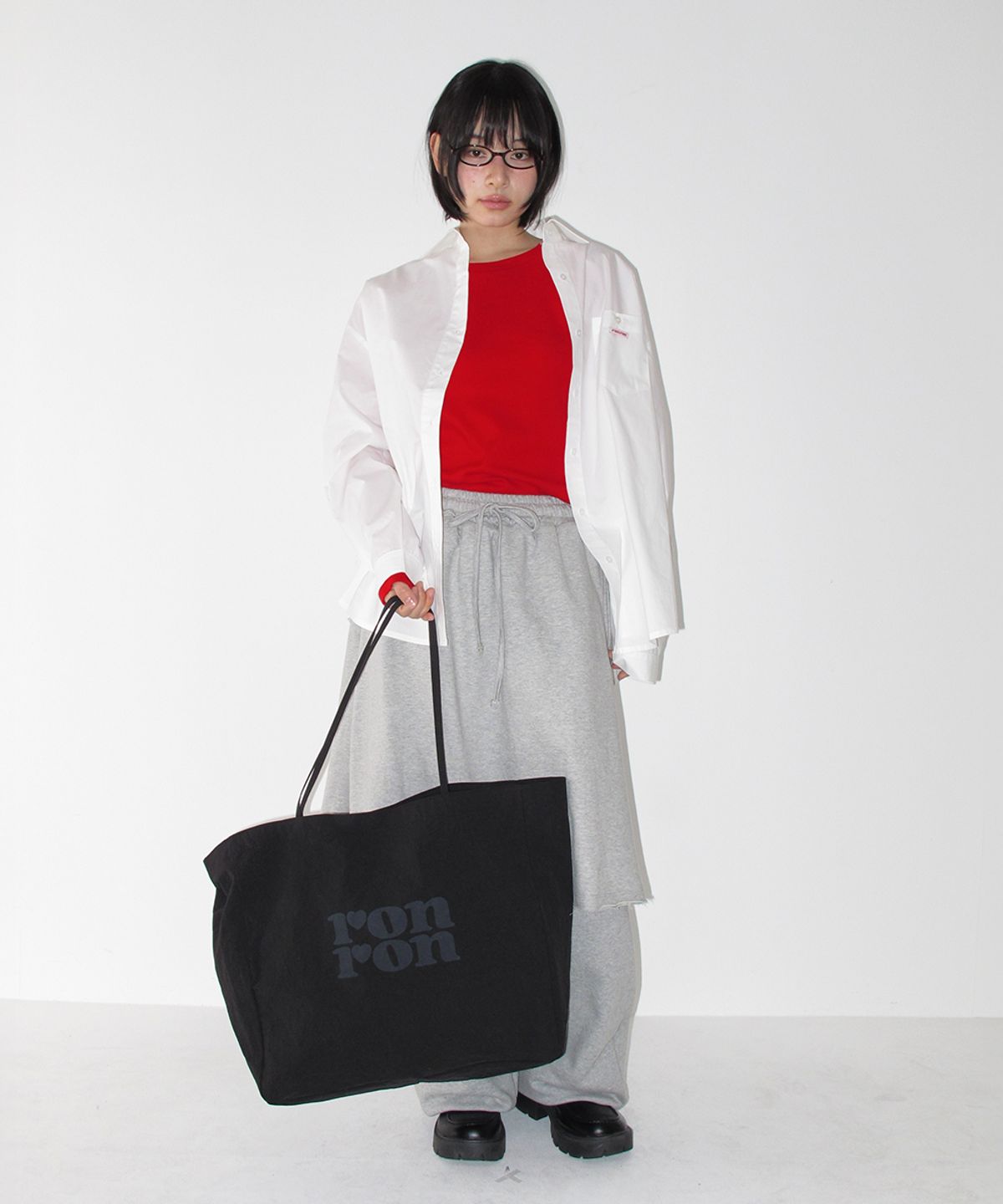 론론(RONRON) BUTTON POCKET OVERSIZED SHIRT WHITE