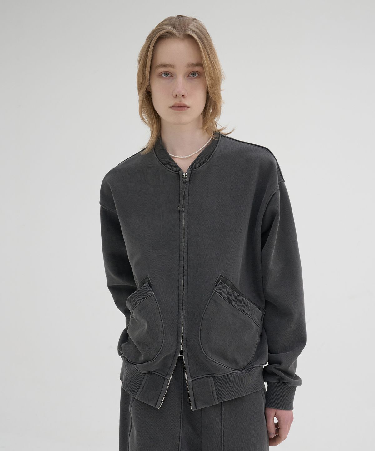 노운(NOUN) faded sweat blouson (charcoal)