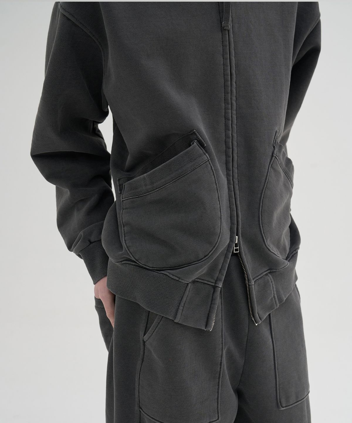 노운(NOUN) faded sweat blouson (charcoal)