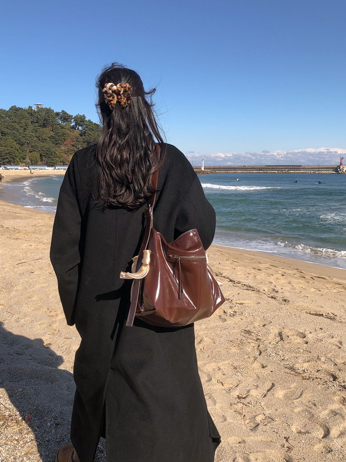 오부니(OVUNI) 필로우 리본백_초콜렛 브라운