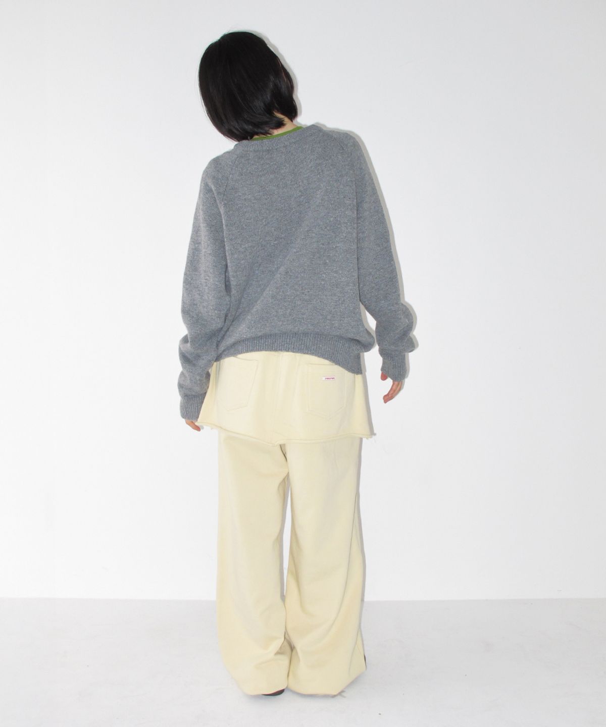 론론(RONRON) SOFT V NECK BASIC KNIT GREY