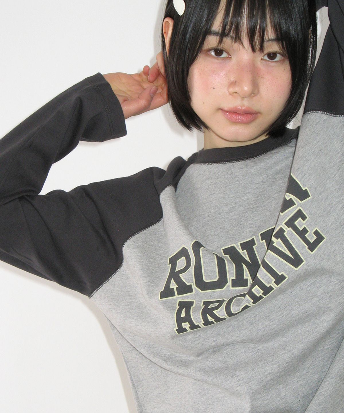 론론(RONRON) BASIC RR ARCHIVE RAGLAN LONG SLEEVE GREY