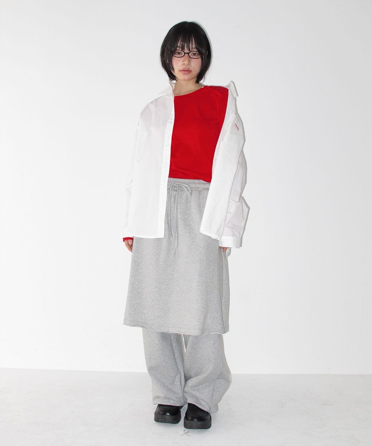 론론(RONRON) BUTTON SHOULDER SLIM FIT LONG SLEEVE RED