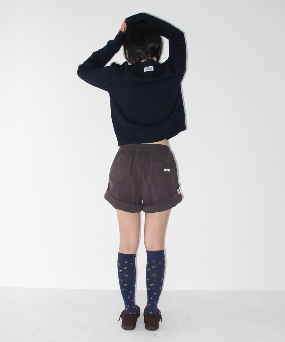 론론(RONRON) DECORATIVE BUTTON KNIT CARDIGAN NAVY
