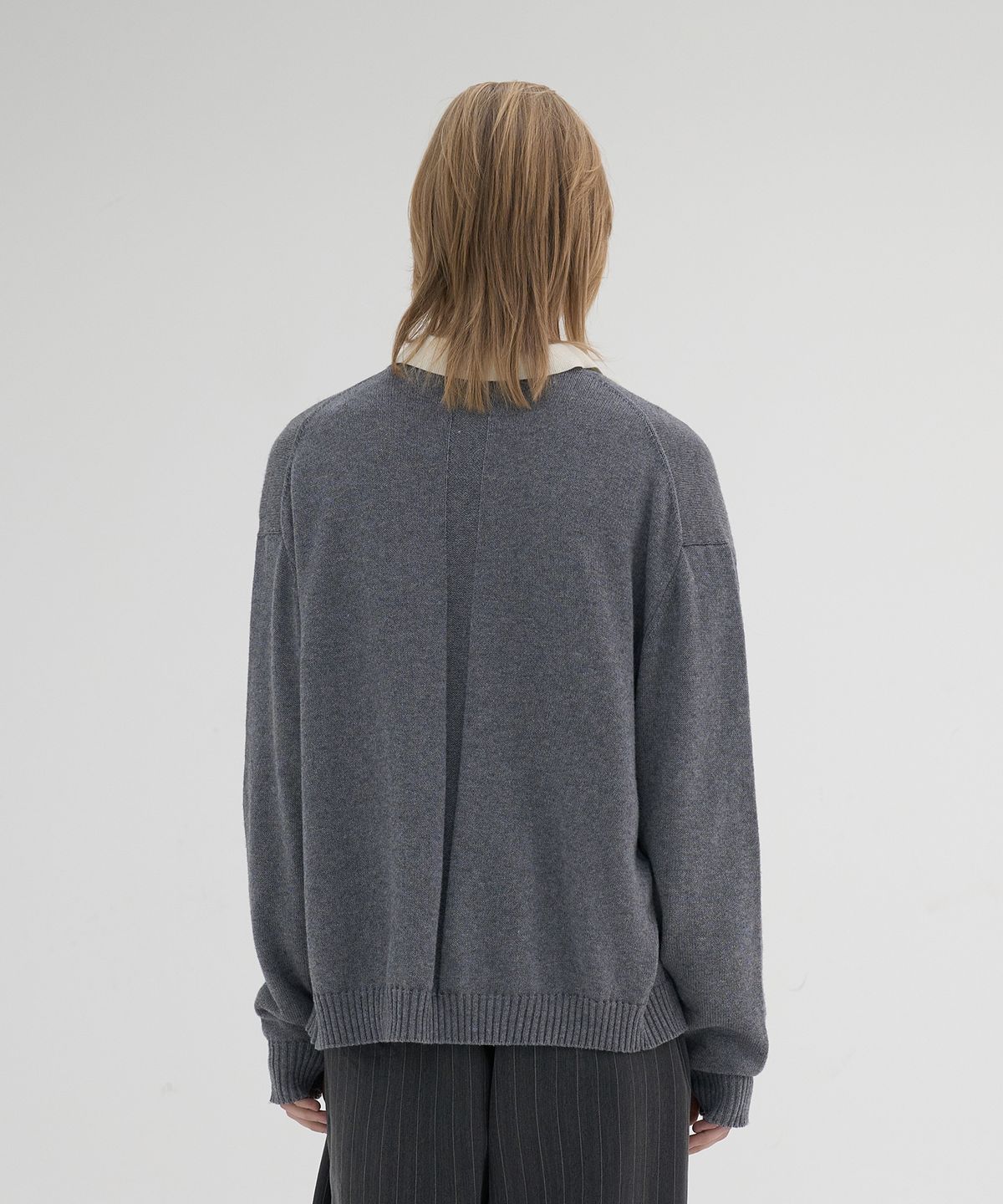 노운(NOUN) essential crew neck cardigan (gray)