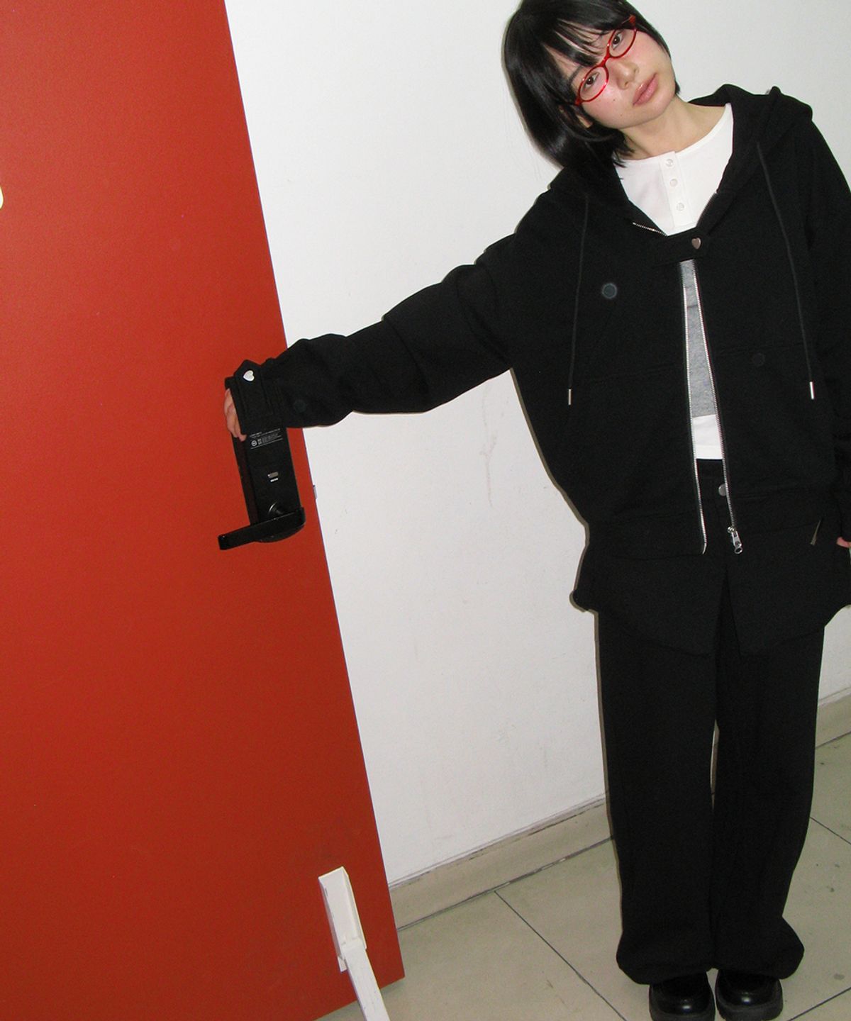 론론(RONRON) HEART SNAP HOODIE ZIP UP BLACK