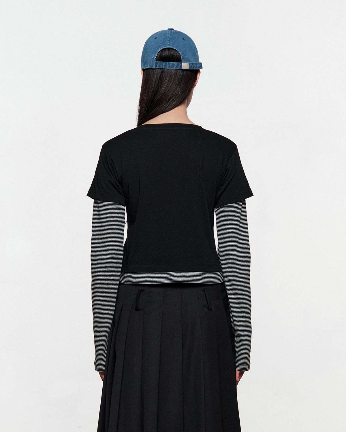 더뮤지엄비지터(THEMUSEUMVISITOR) HEART SPRAY PRINTED LAYERED LONG SLEEVE (BLACK)