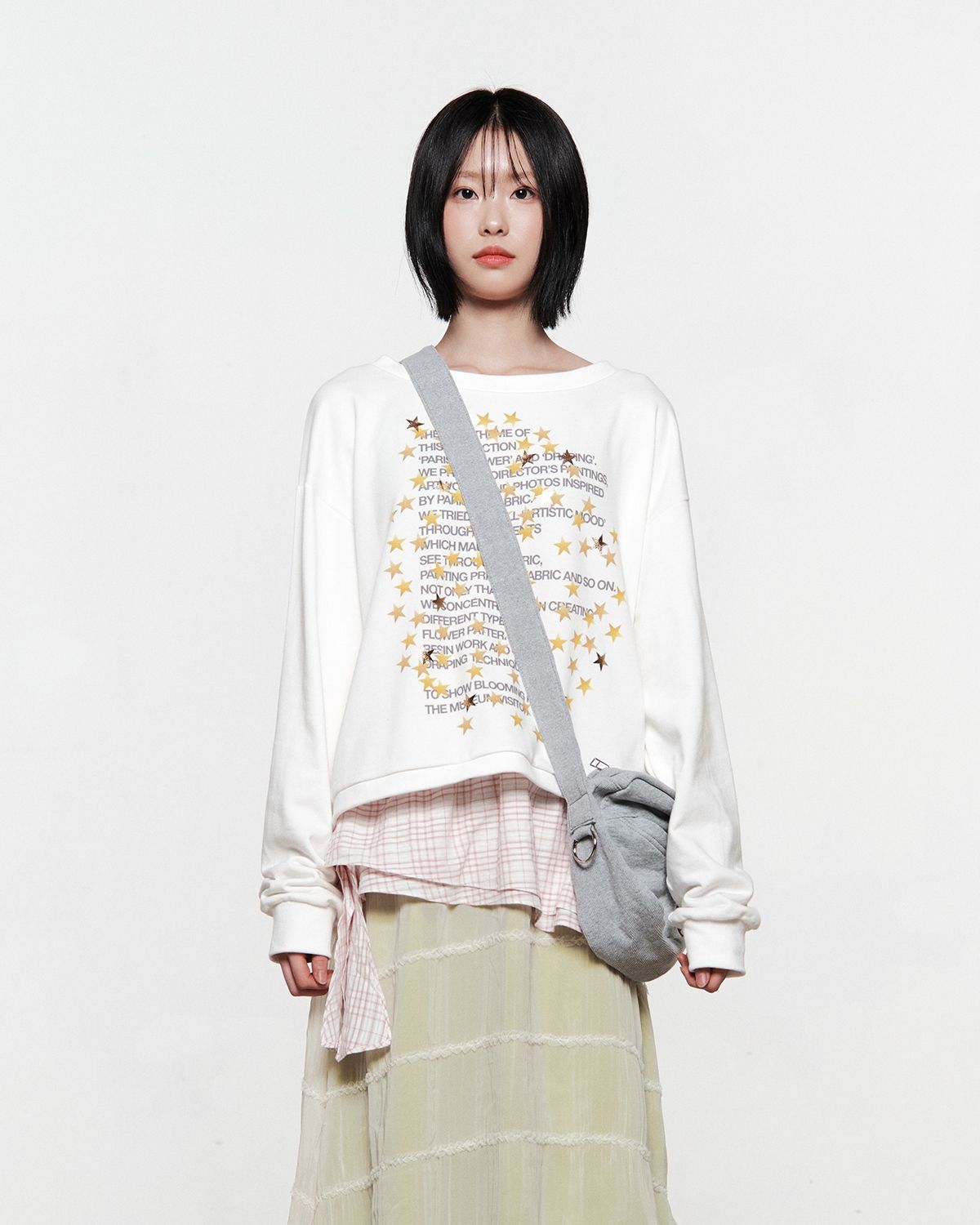 더뮤지엄비지터(THEMUSEUMVISITOR) STAR OFF-SHOULDER SWEATSHIRT (WHITE)