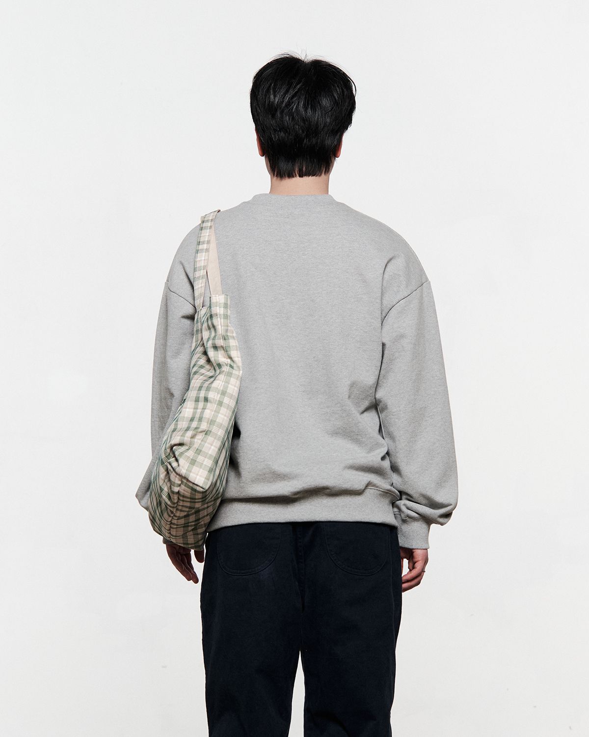 더뮤지엄비지터(THEMUSEUMVISITOR) TYPOGRPHIC ARTWORK SWEATSHIRT (MELANGE GREY)