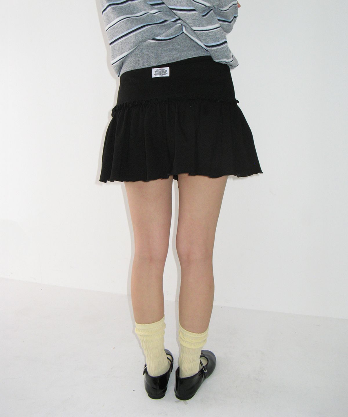 론론(RONRON) SOFT SHIRRING PANTSKIRT BLACK