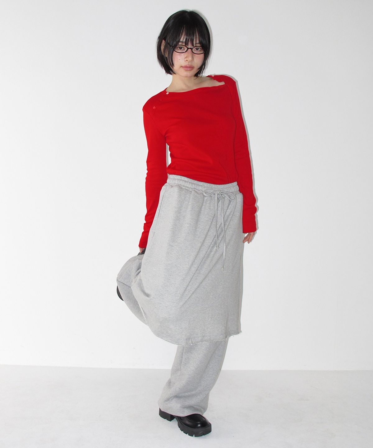 론론(RONRON) LAYERED SKIRT SWEAT PANTS GREY