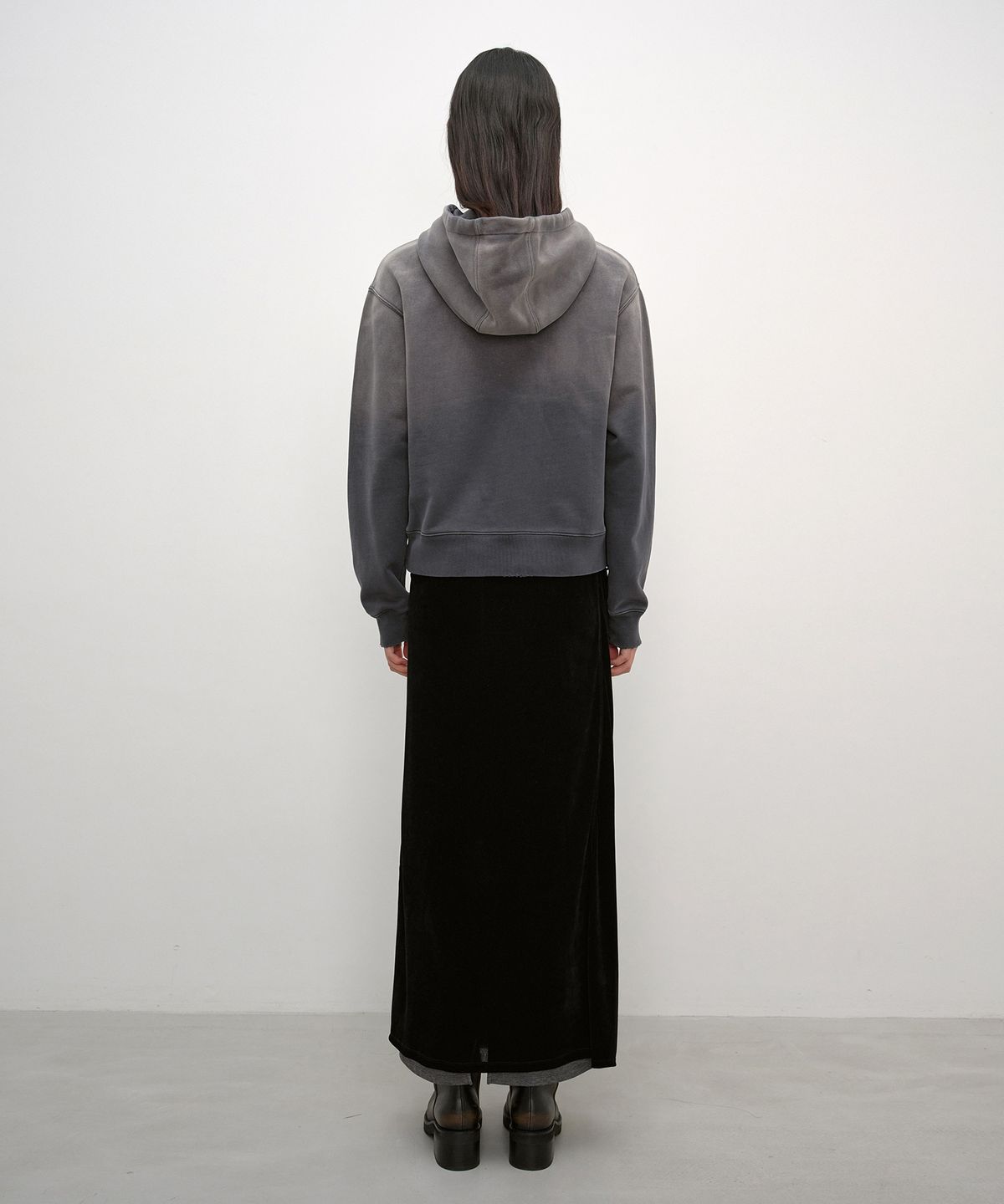 인사일런스 우먼(INSILENCE WOMEN) 워시드 컬러 소프트 후디 CHARCOAL