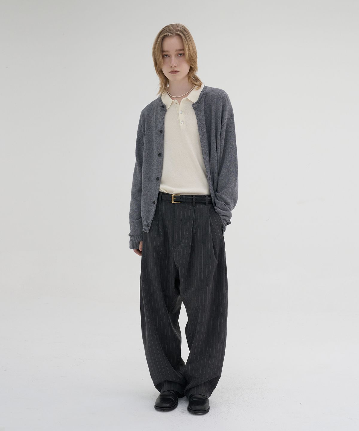 노운(NOUN) essential collar knit (ivory)
