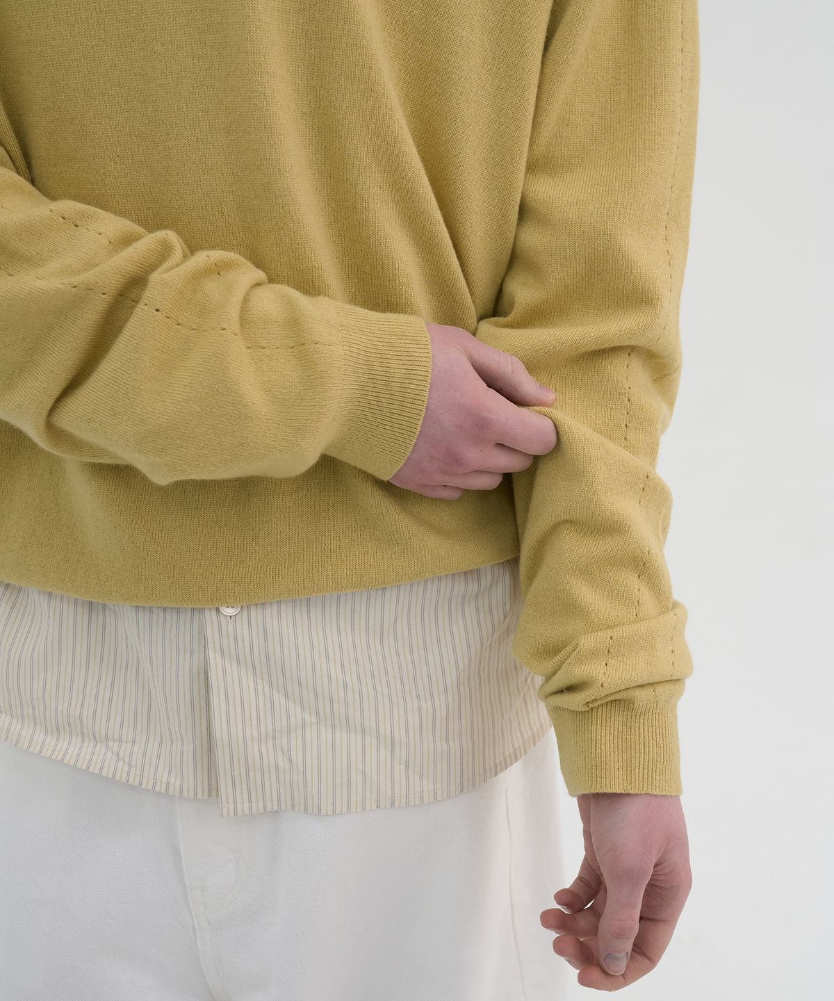 노운(NOUN) essential collar knit (mustard)