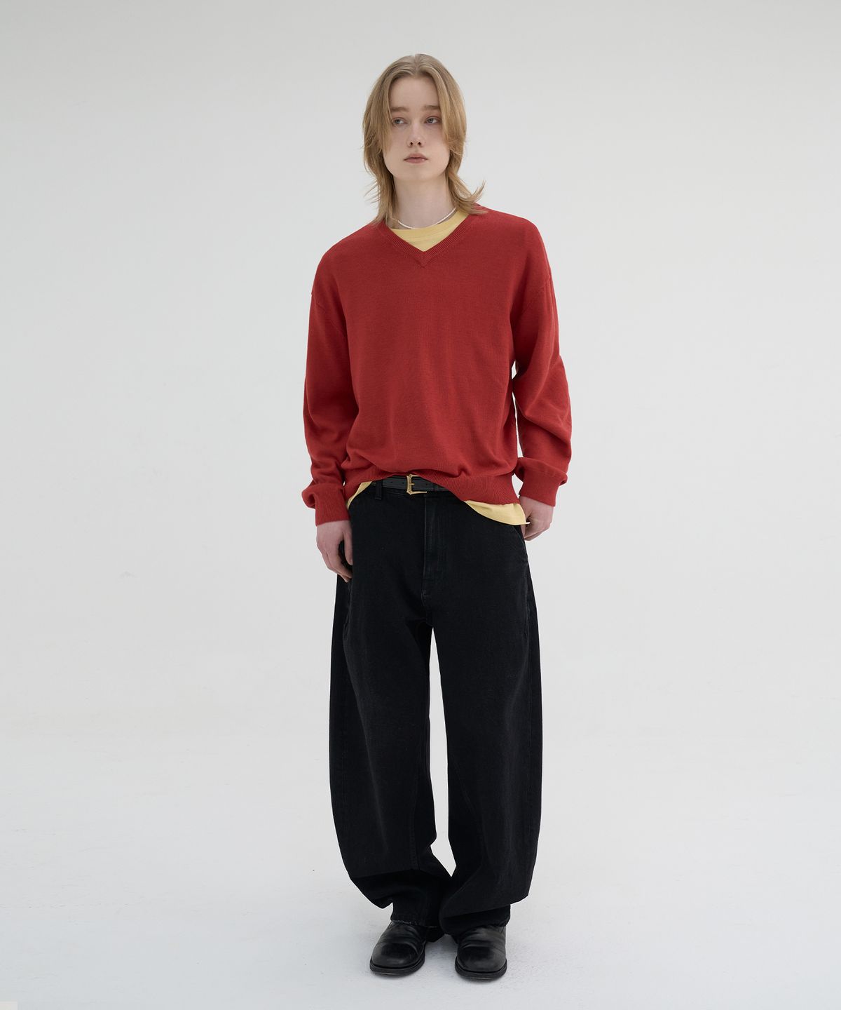 노운(NOUN) crop V neck knit (red)