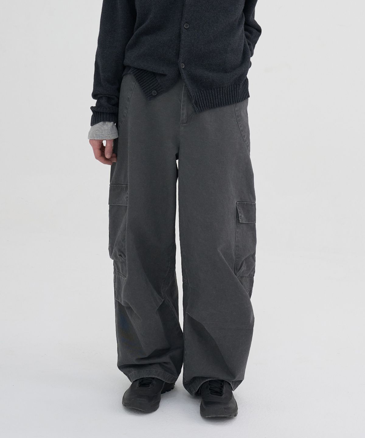 노운(NOUN) washed cargo pants (charcoal)