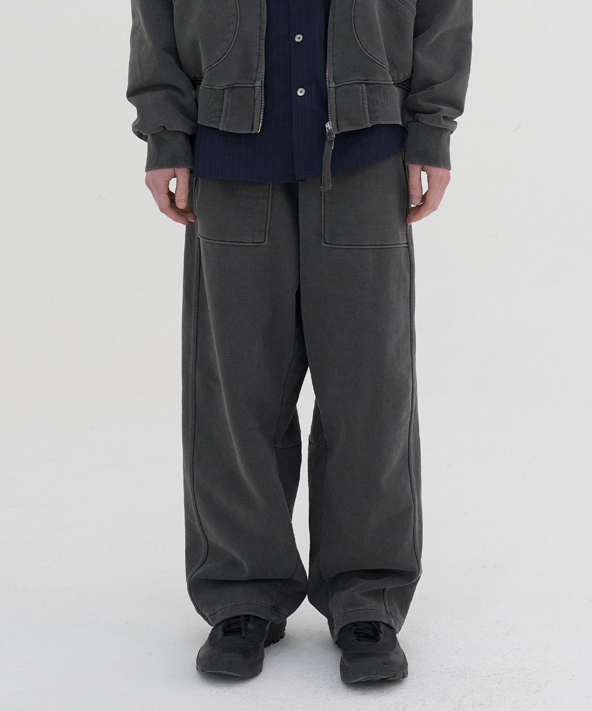 노운(NOUN) faded sweat pants (charcoal)