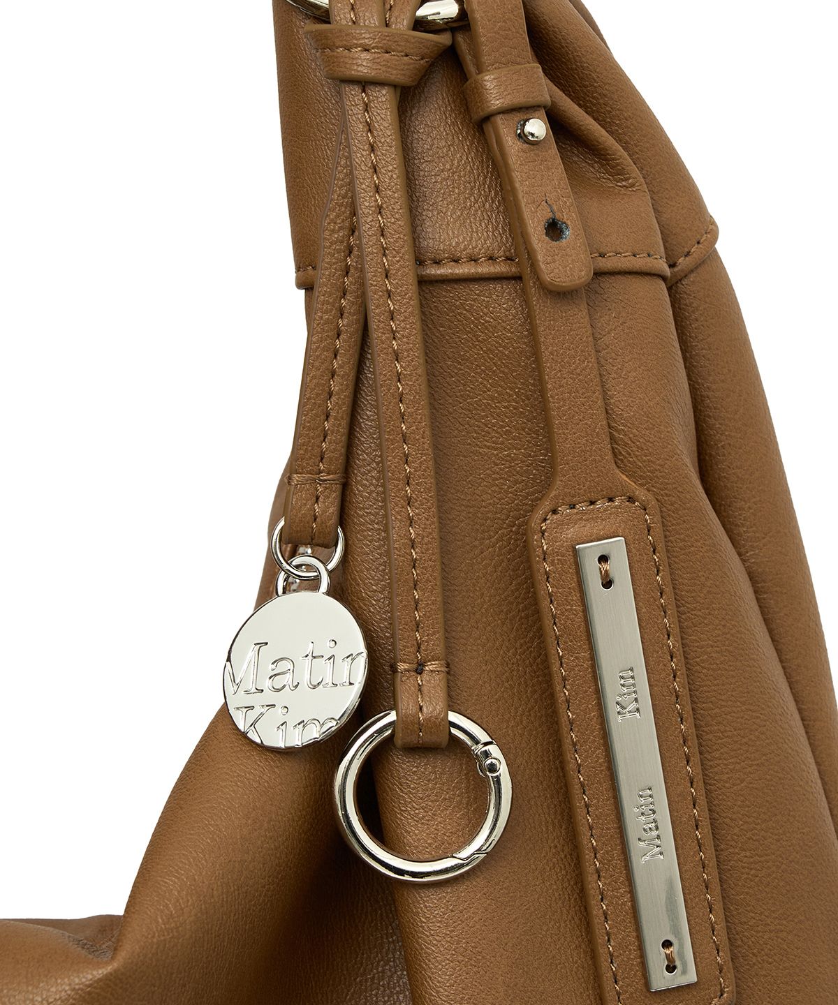 마뗑킴(MATIN KIM) TWIST HANDLE SMALL HOBO BAG IN BROWN