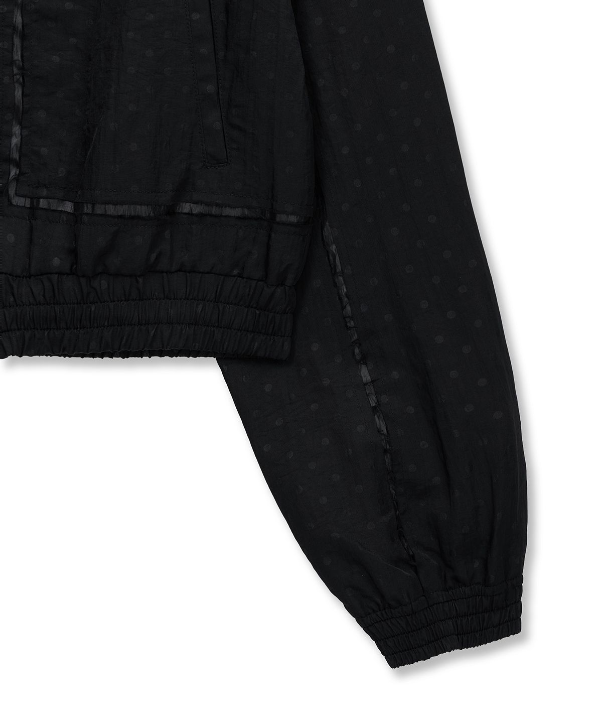 마뗑킴(MATIN KIM) CROPPED EMBROIDERY BACK LOGO JUMPER IN STRONG BLACK