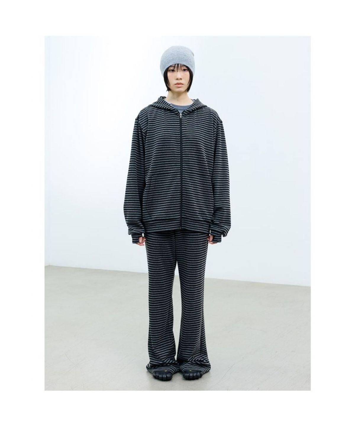 샌드 사운드(SAND SOUND) (UNISEX) 스트라이프 후드 집업 (셋업) 그레이