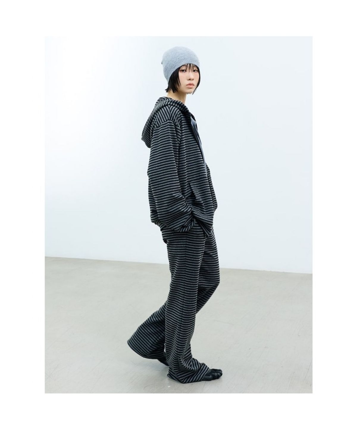 샌드 사운드(SAND SOUND) (UNISEX) 스트라이프 후드 집업 (셋업) 그레이