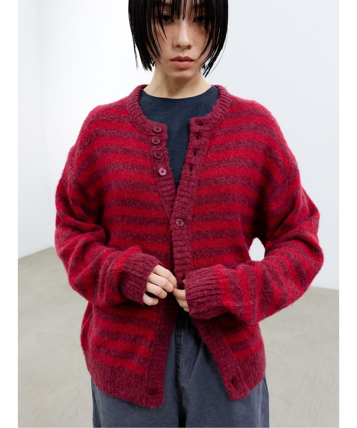 샌드 사운드(SAND SOUND) (UNISEX) 모헤어 블렌드 라운드넥 스트라이프 카디건 레드