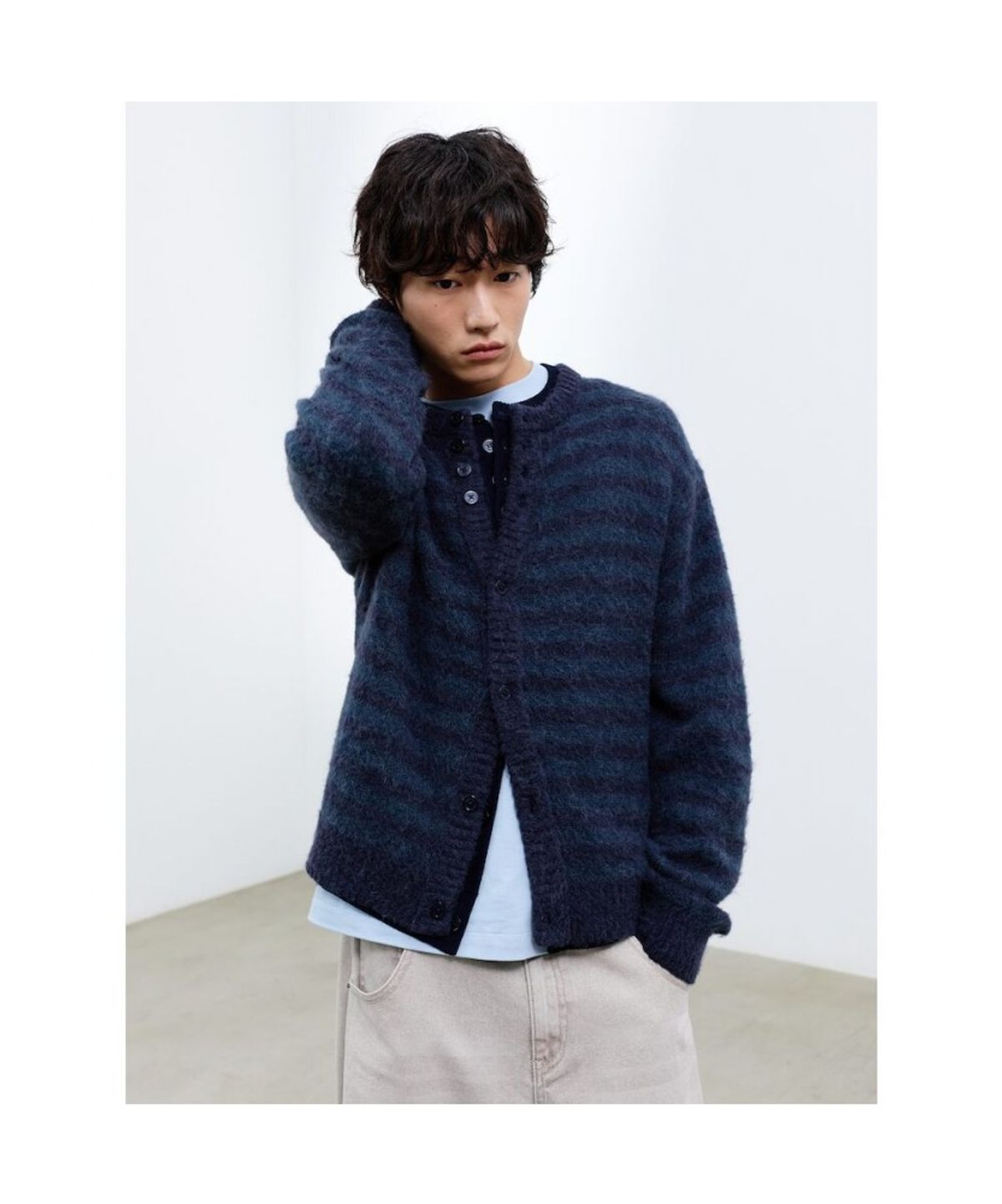 샌드 사운드(SAND SOUND) (UNISEX) 모헤어 블렌드 라운드넥 스트라이프 카디건 네이비
