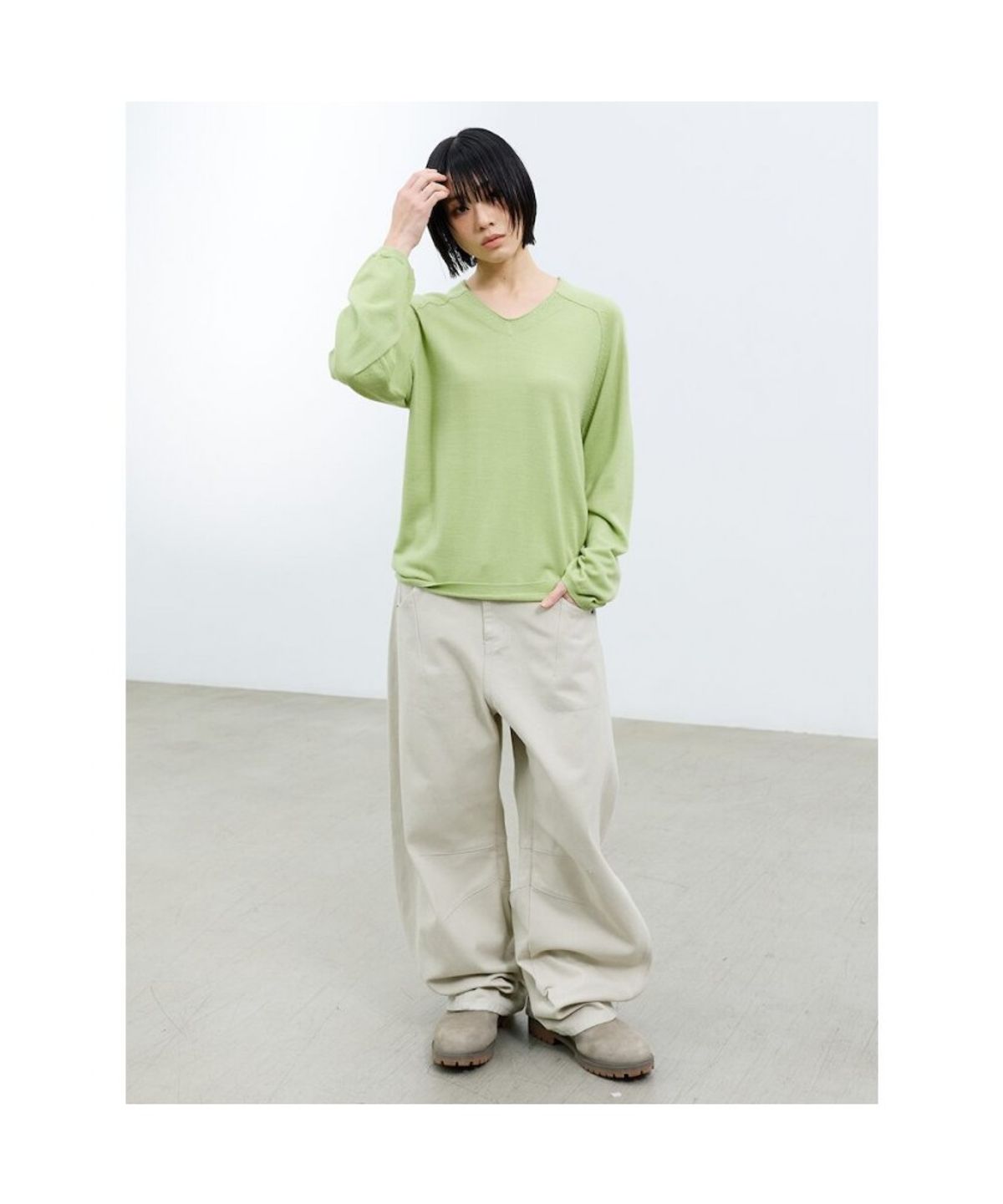 샌드 사운드(SAND SOUND) (UNISEX) 울 블렌드 브이넥 스웨터 라이트 그린