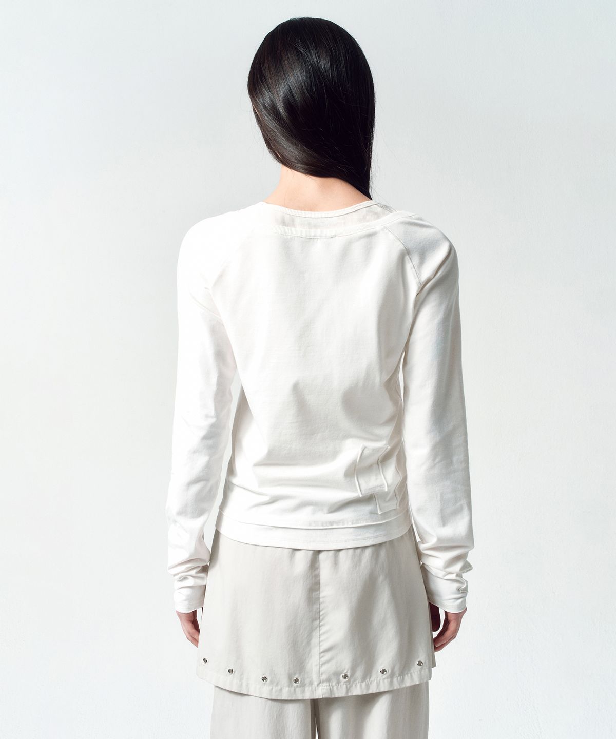 인사일런스 우먼(INSILENCE WOMEN) 헨리넥 패치워크 티셔츠 WHITE