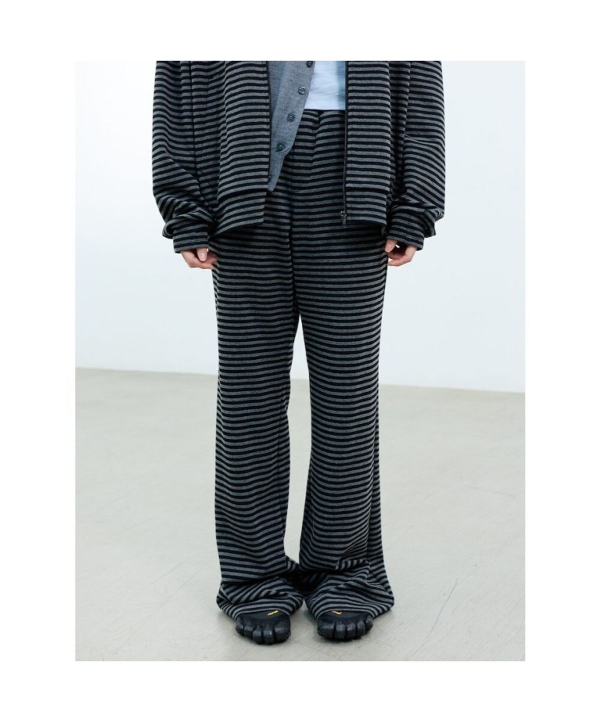 샌드 사운드(SAND SOUND) (UNISEX) 스트라이프 저지 팬츠 (셋업) 그레이