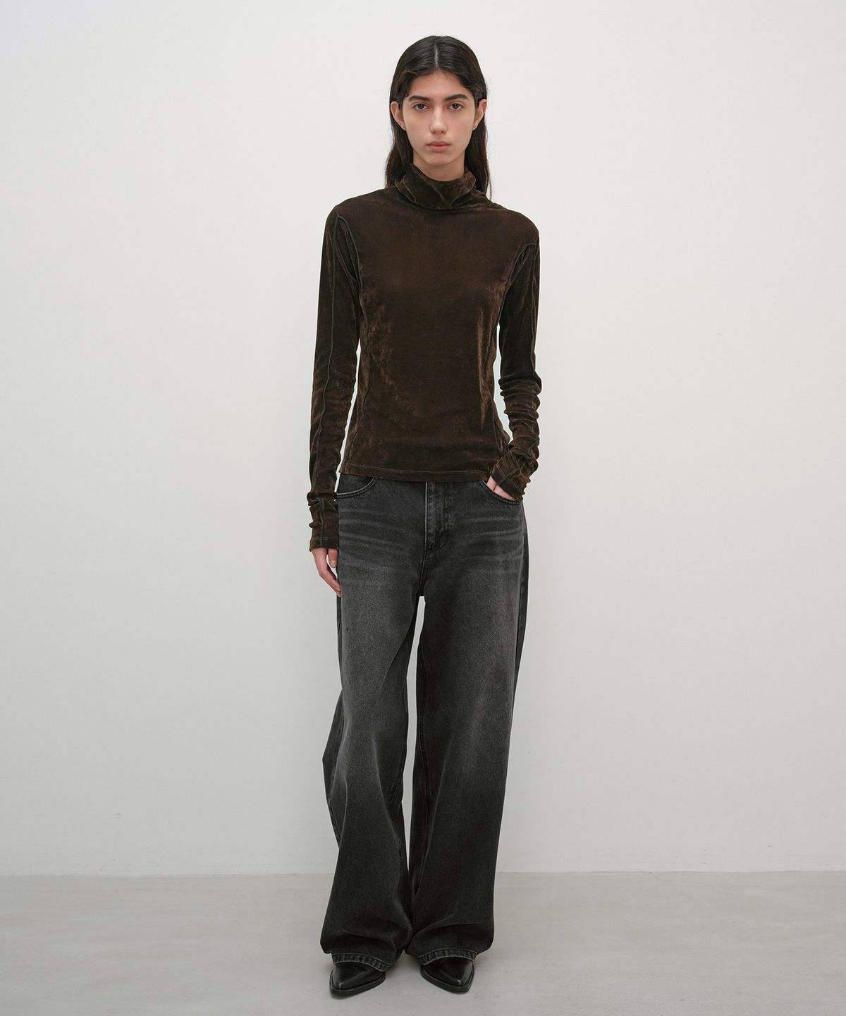인사일런스 우먼(INSILENCE WOMEN) [MARITAS] 로우 웨이스트 와이드 진 WASHED BLACK