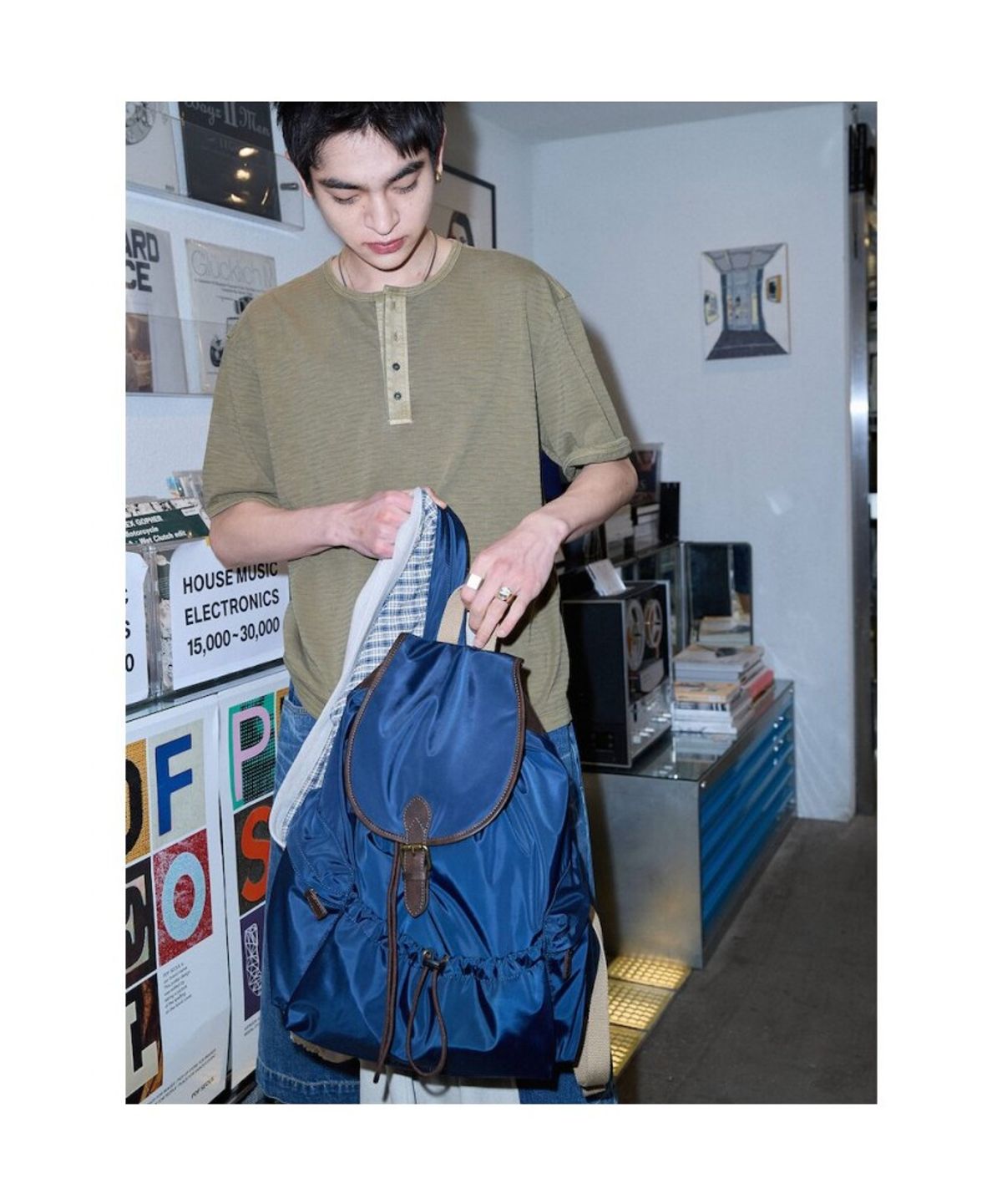 샌드 사운드(SAND SOUND) (UNISEX) 나일론 플랩 백팩 네이비