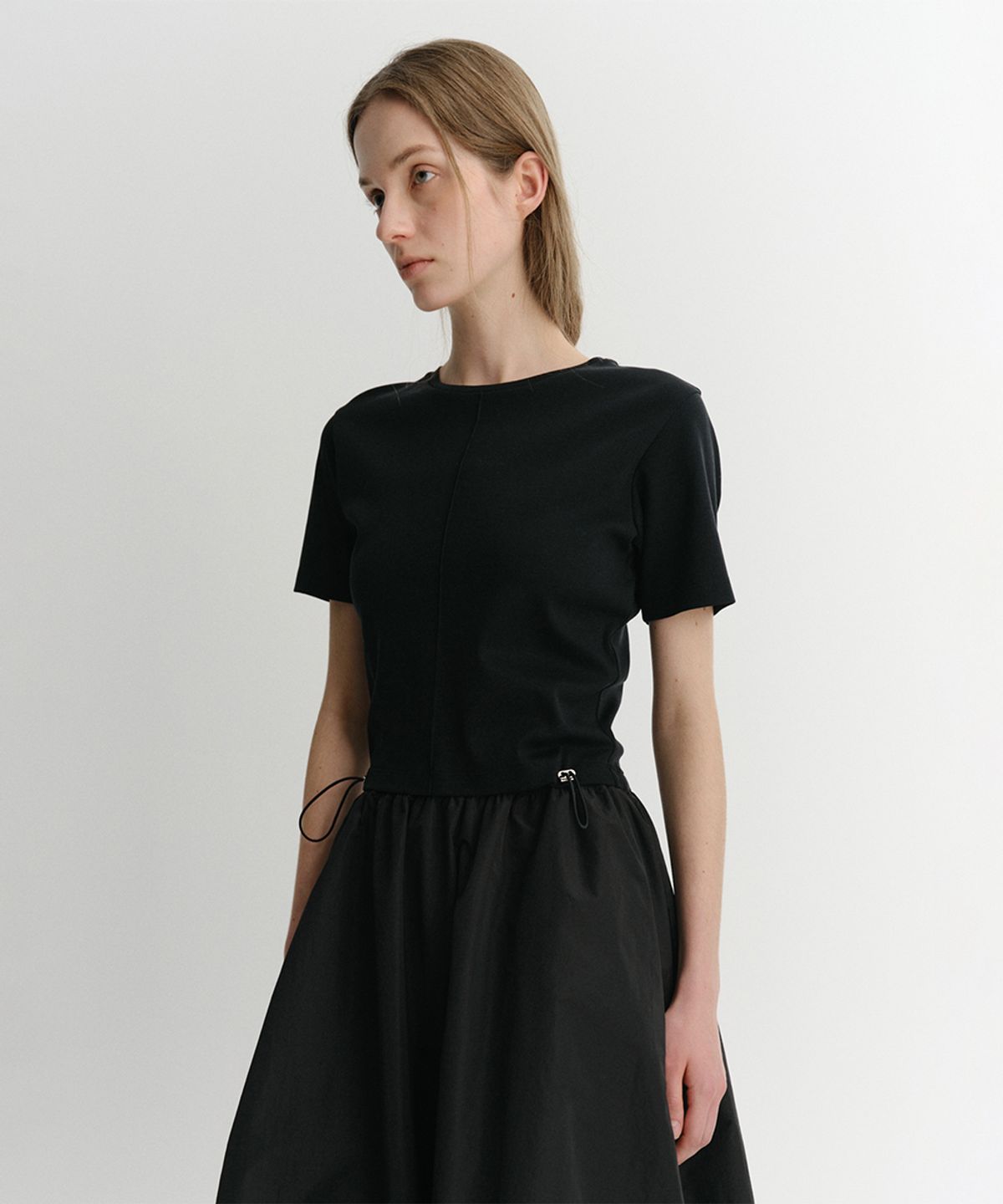 이아(EAAH) KANE CONTRAST COCOON DRESS (BLACK)