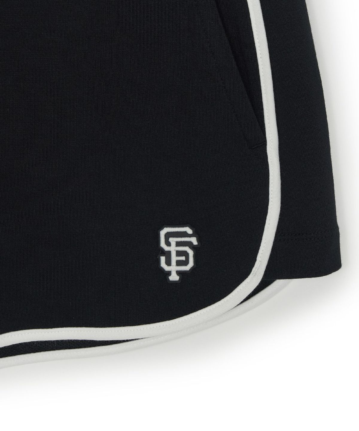 엠엘비(MLB) 여성 베이직 스몰로고 러닝 돌핀 팬츠 SF (Black)
