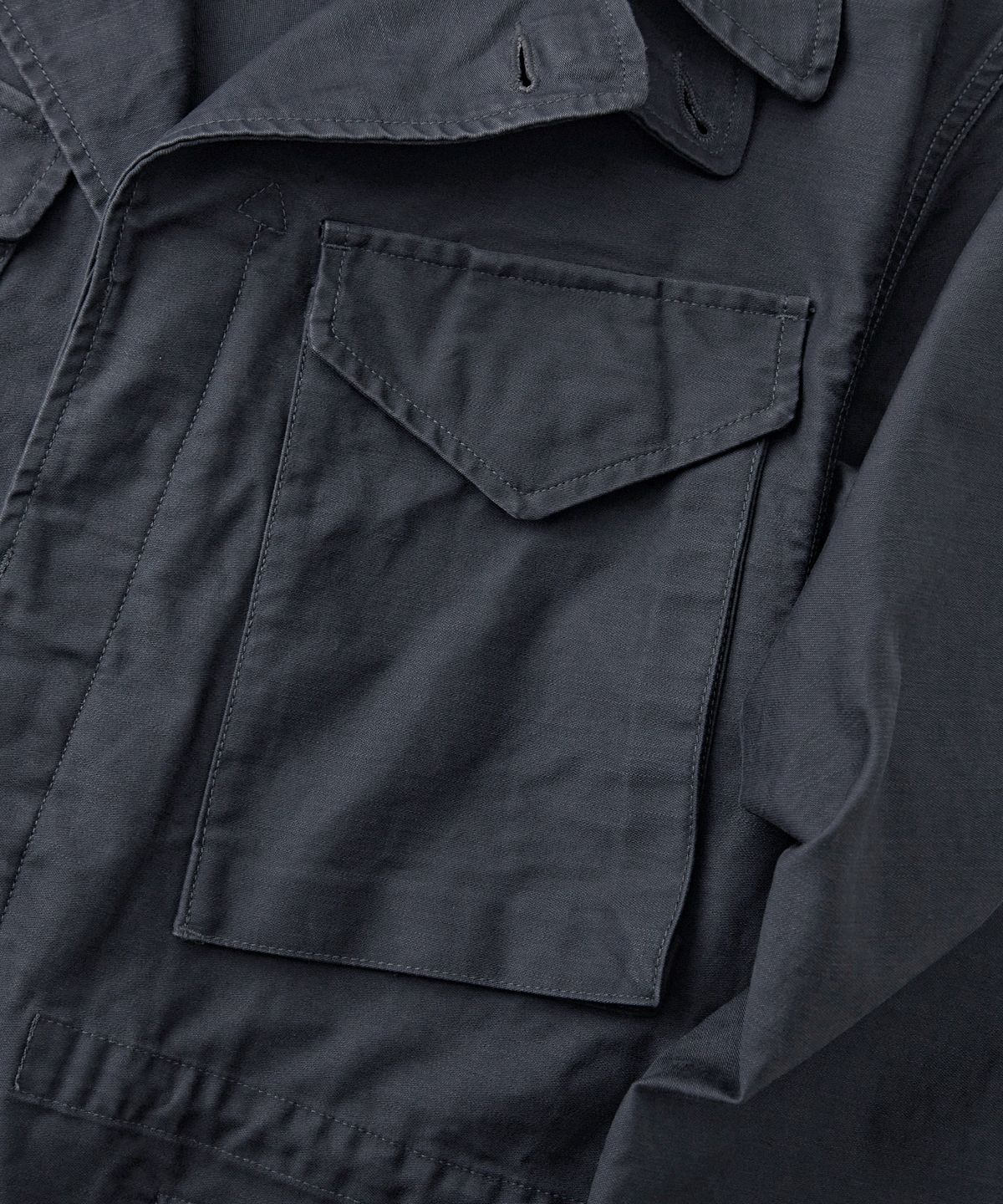 아웃스탠딩(OUTSTANDING) [MUT lab] M-1943 FIELD JACKET_CHARCOAL