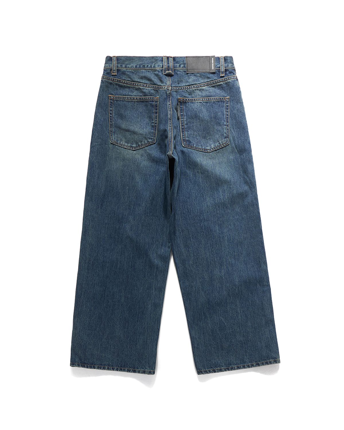 언어펙티드 에센셜(UNAFFECTED ESSENTIAL) RELAX CURVED DENIM / MID BLUE