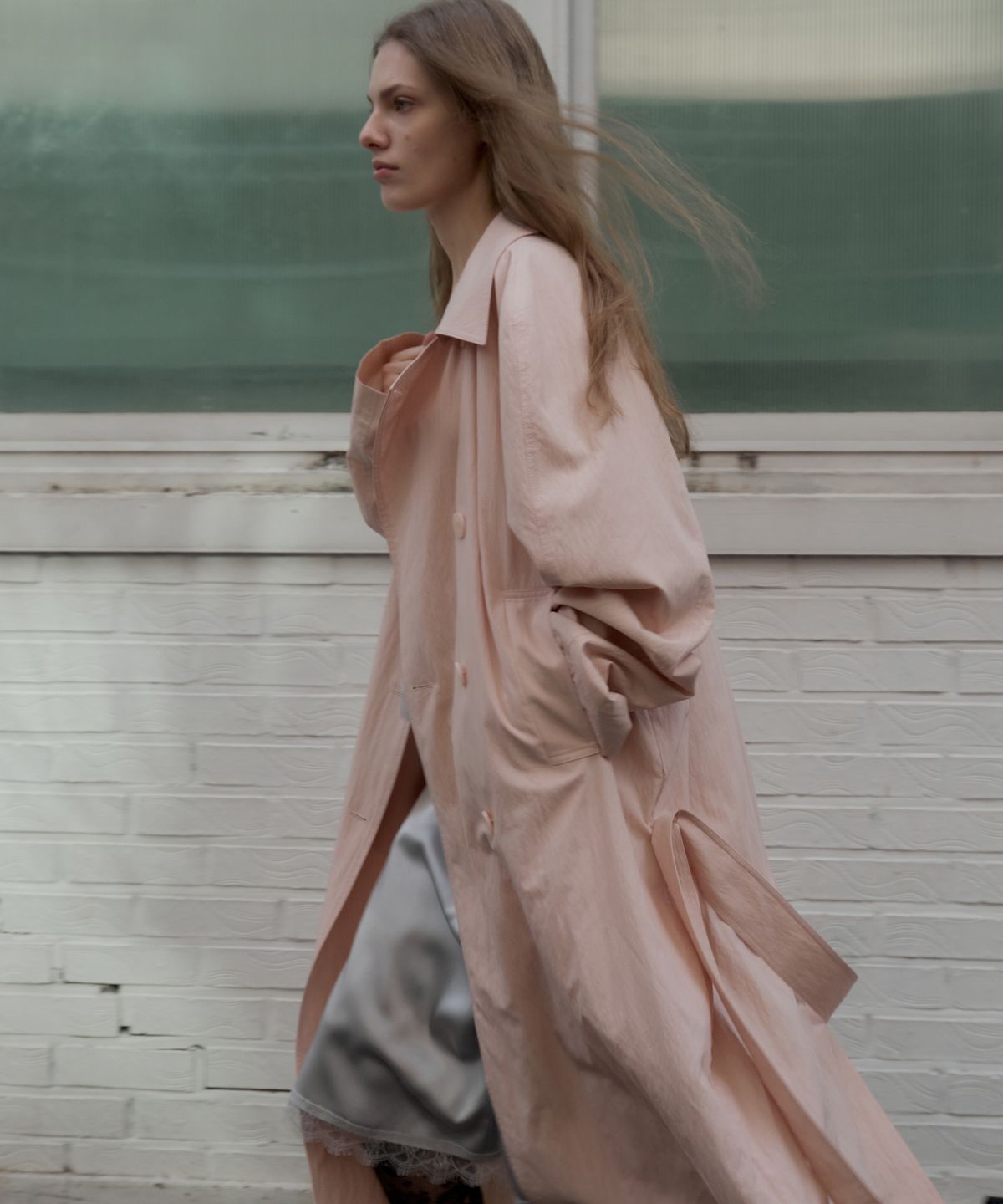 오버듀플레어(OVERDUEFLAIR) SIGNATURE OVERSIZED TRENCH COAT_PEACH